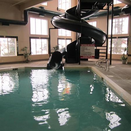 Super 8 By Wyndham Fort Nelson Bc Exterior foto