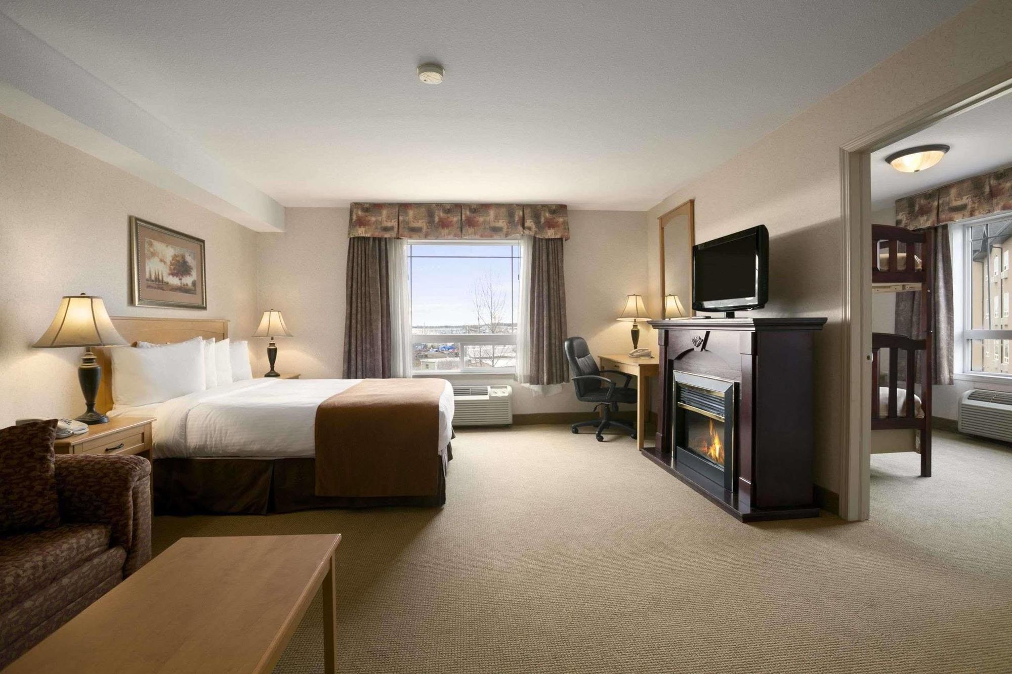 Super 8 By Wyndham Fort Nelson Bc Exterior foto